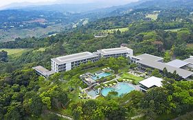 Royal Tulip Gunung Geulis Resort And Golf